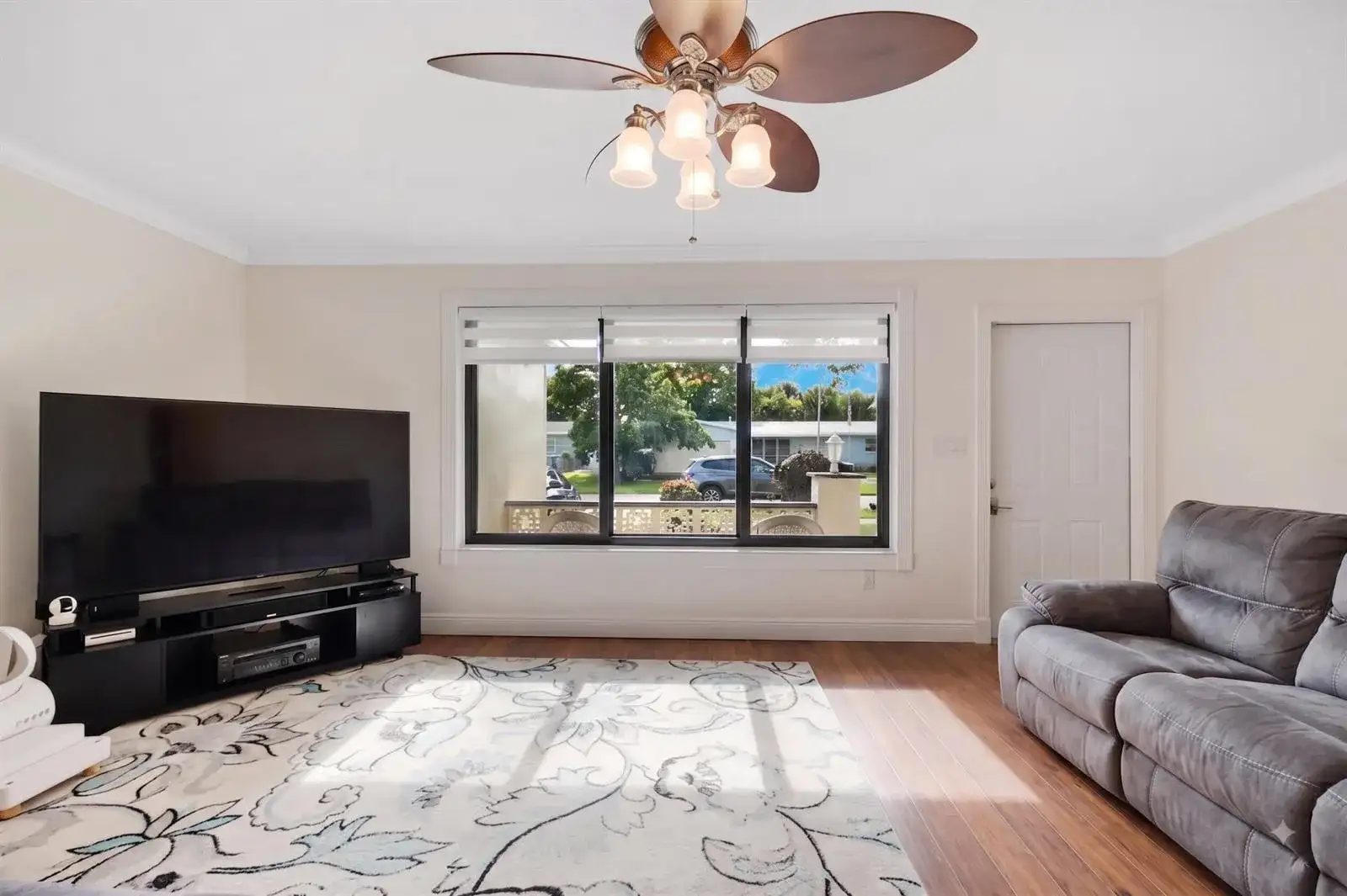 510 NW 93rd Terrace, Pembroke Pines FL 33024 photo 4
