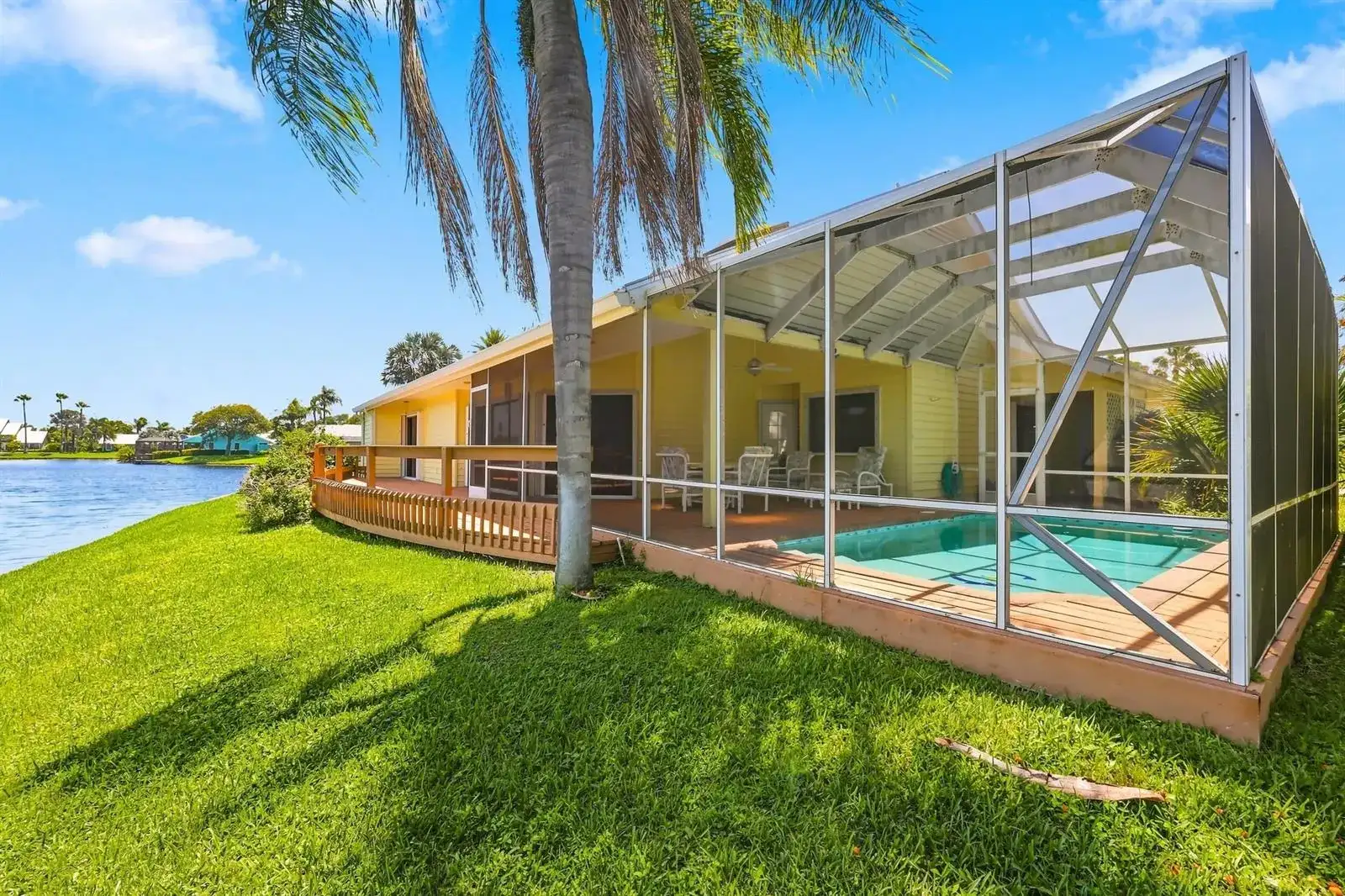 10461 SE AMBERJACK Court, Hobe Sound FL 33455 photo 4