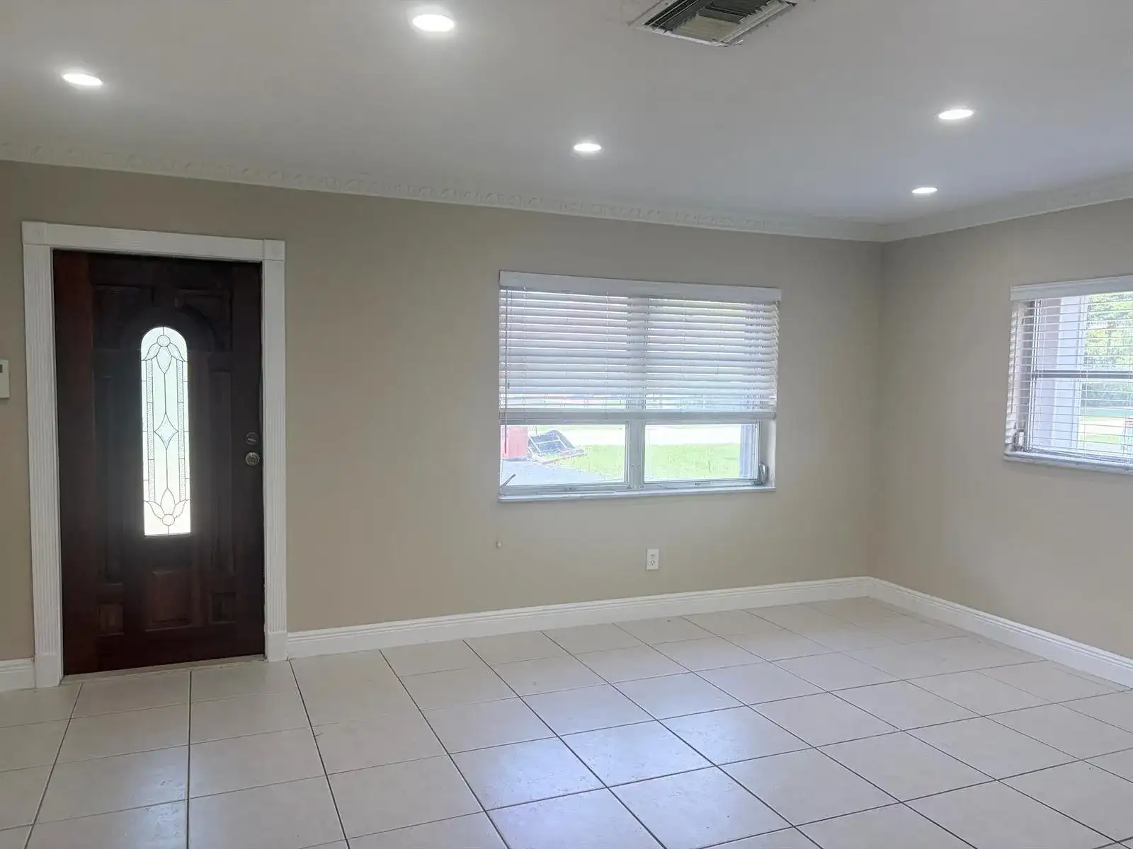 7302 WESTWOOD Drive, Tamarac FL 33321 photo 2