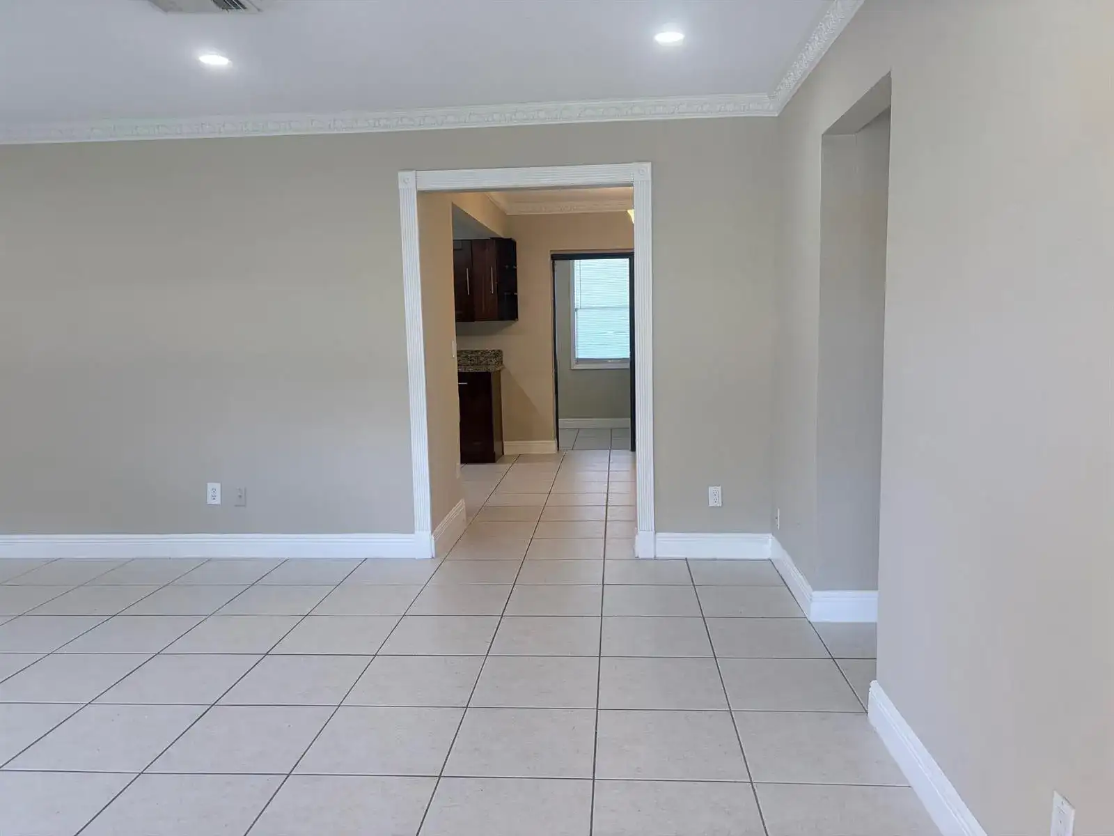 7302 WESTWOOD Drive, Tamarac FL 33321 photo 3