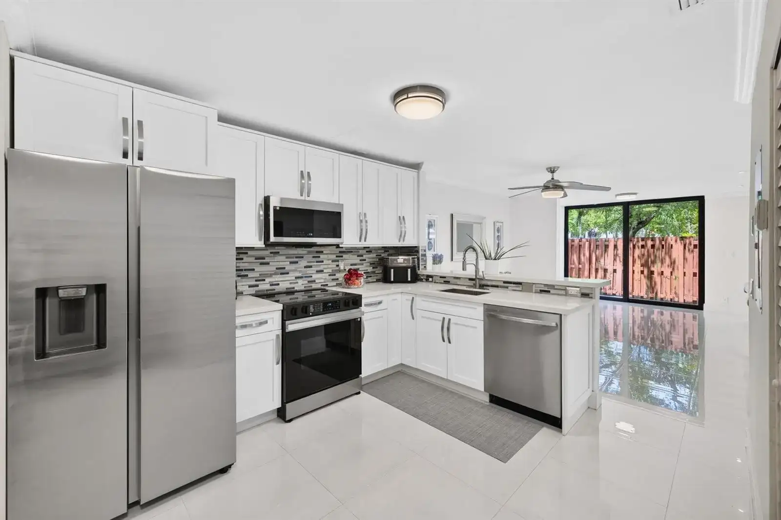 343 IVES DAIRY Road # 06, Miami FL 33179 photo 4