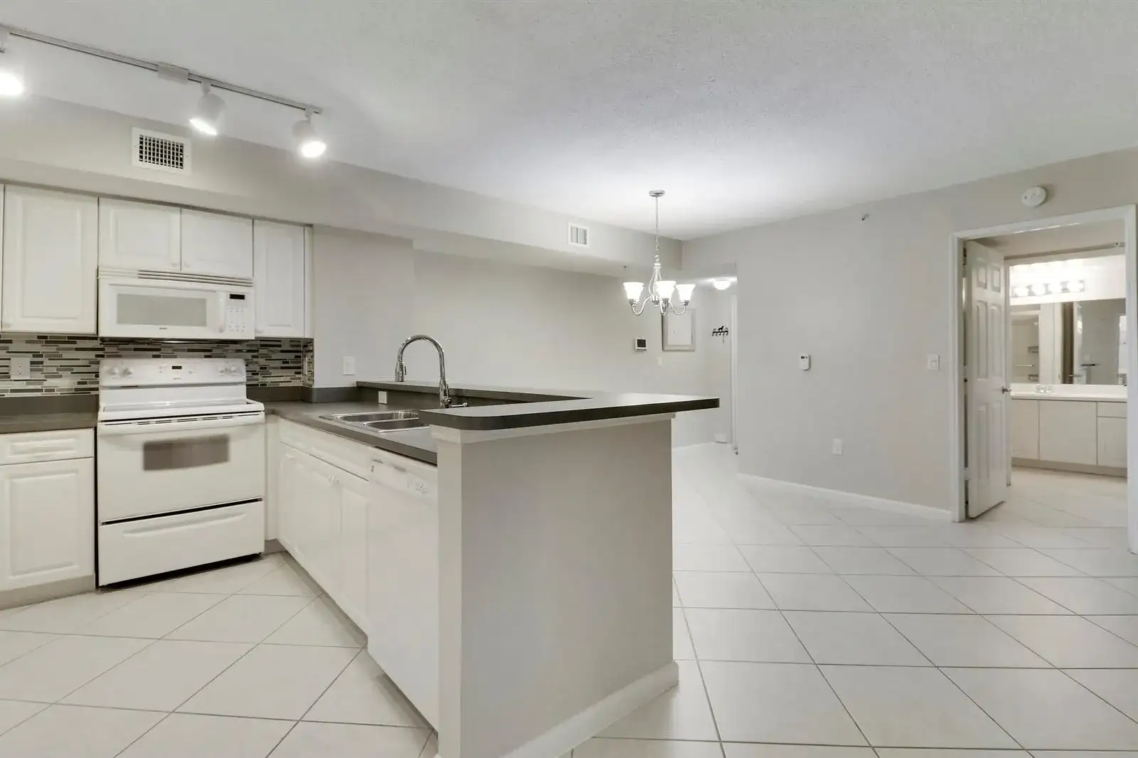 236 VILLAGE Boulevard # 1106, Tequesta FL 33469 photo 2