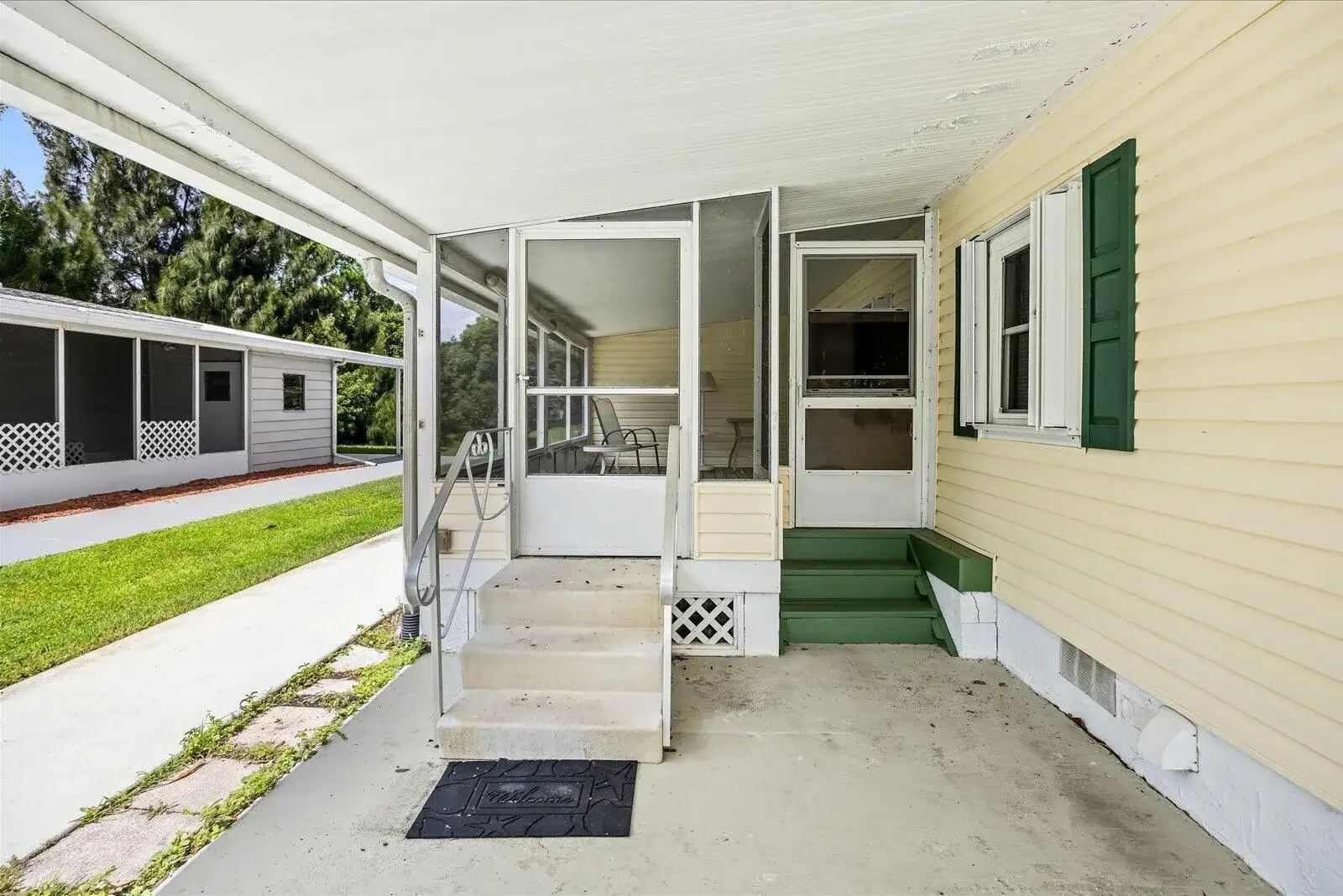 8219 Cinnamon Lane, Port St. Lucie FL 34952 photo 3