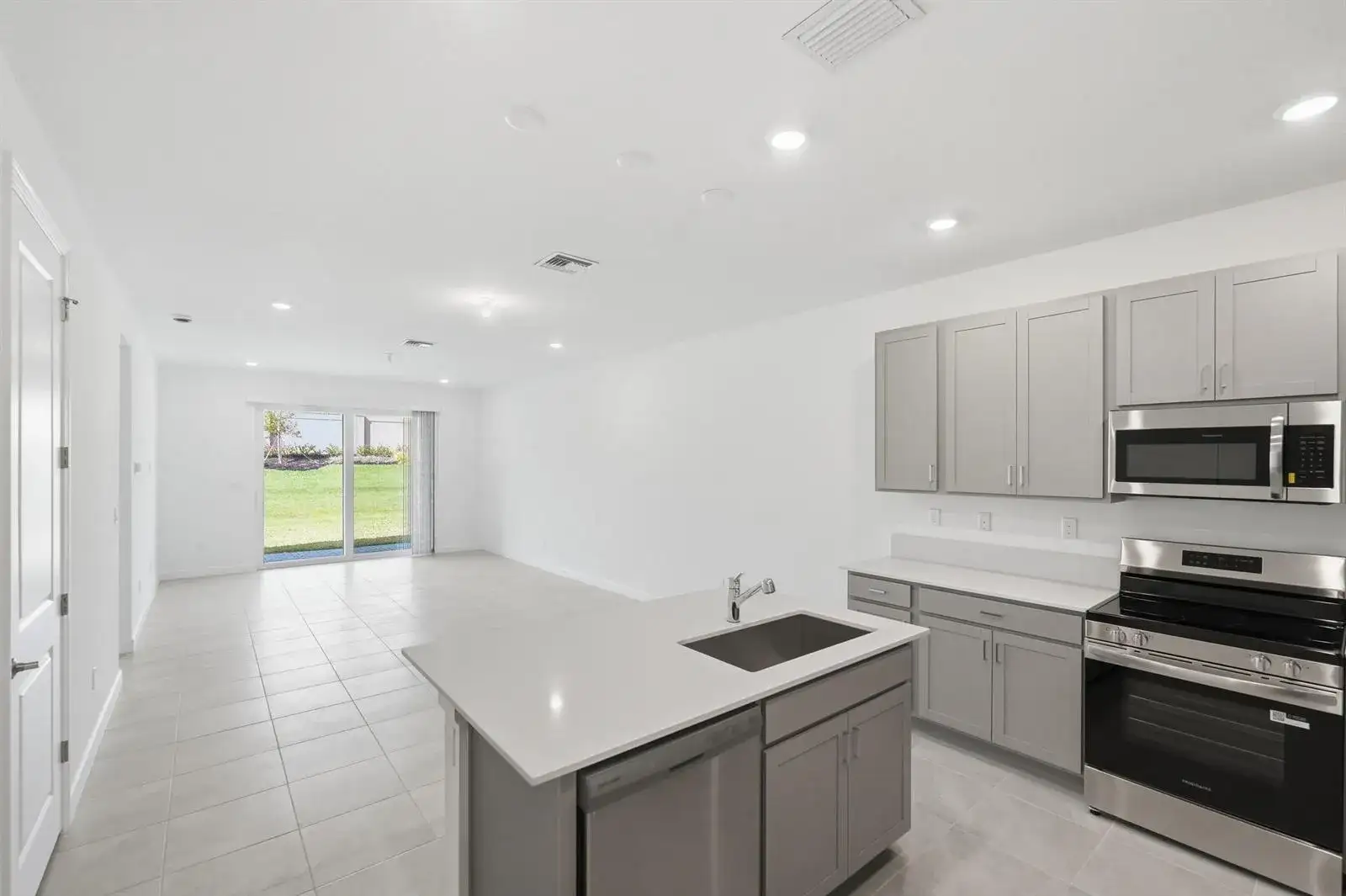 3526 SPANISH CEDAR Place, Fort Pierce FL 34946 photo 5
