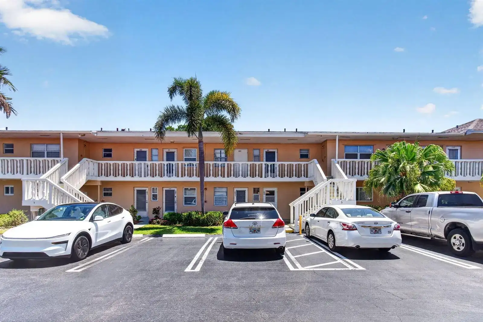 2101 NE 1st Court # 204, Boynton Beach FL 33435 photo 2
