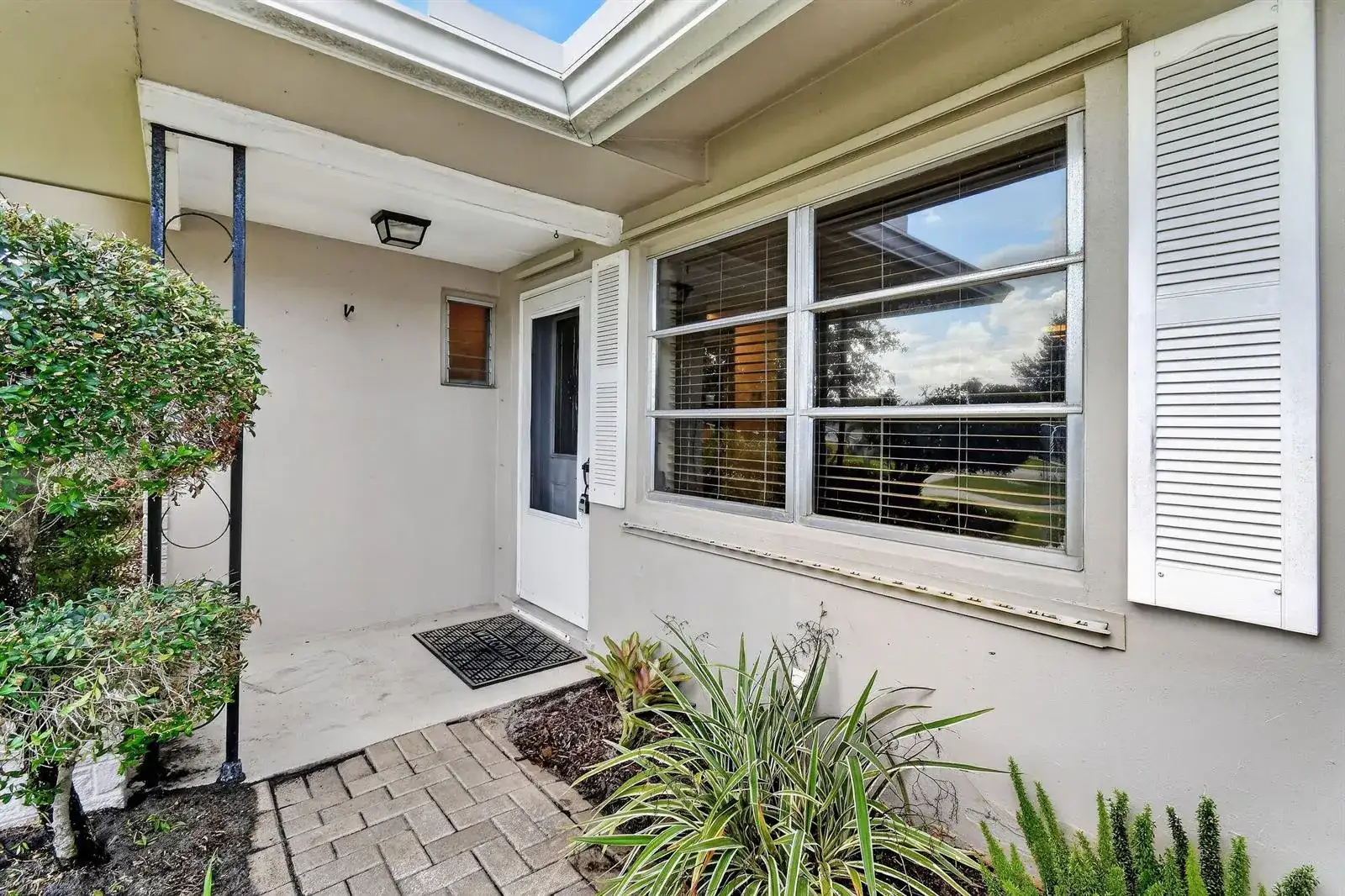 11 Windsor Road E, Jupiter FL 33469 photo 5