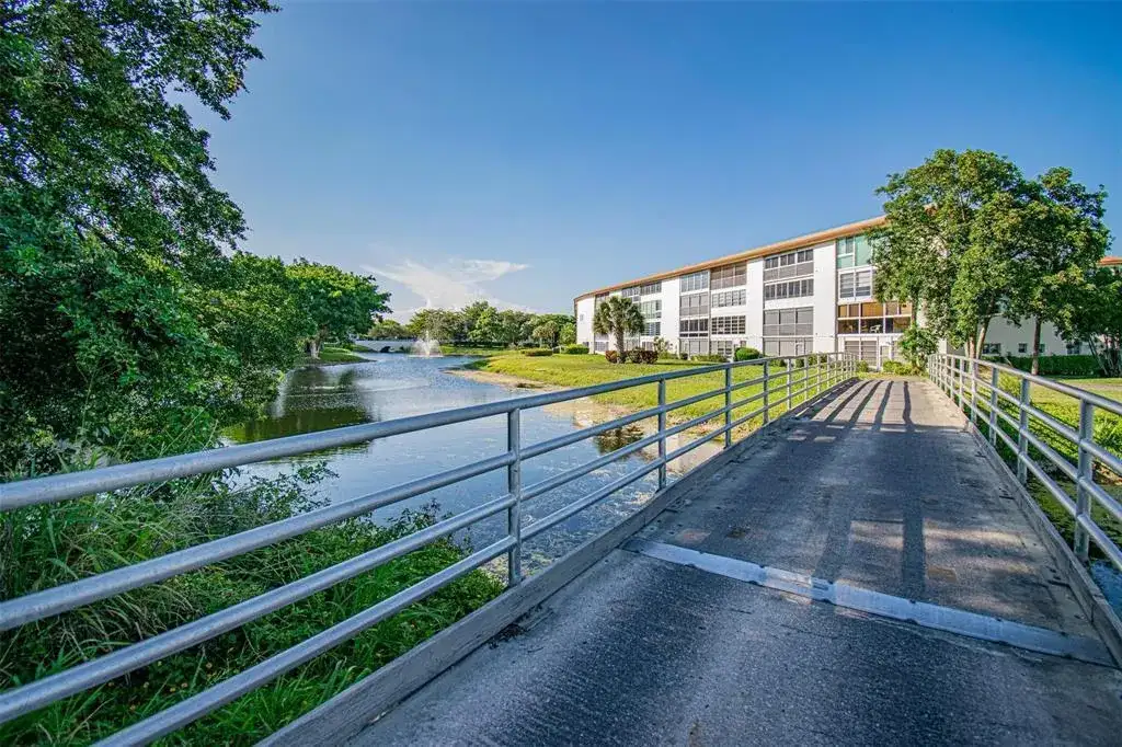 2002 Granada Drive # E1, Coconut Creek FL 33066 photo 5