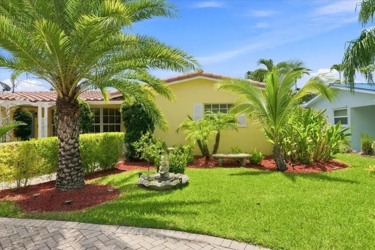 1736 NW 39th Street, Oakland Park FL 33309 photo 4