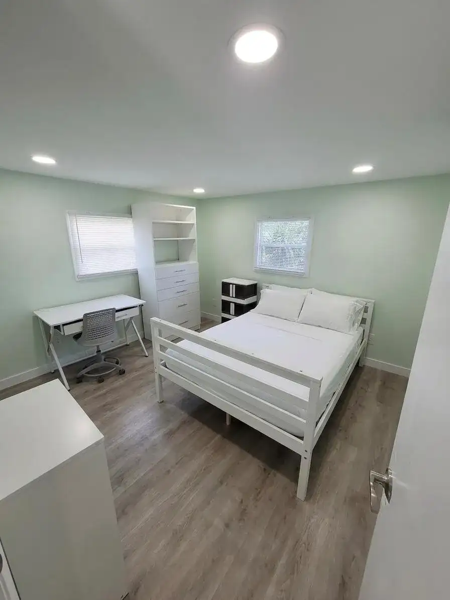 2407 NW 20th Avenue, Boynton Beach FL 33436 photo 4