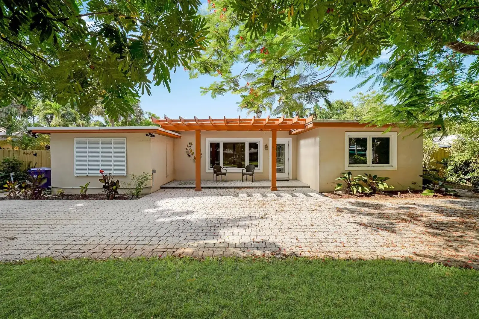 401 NW 21ST Court, Wilton Manors FL 33311 photo 2
