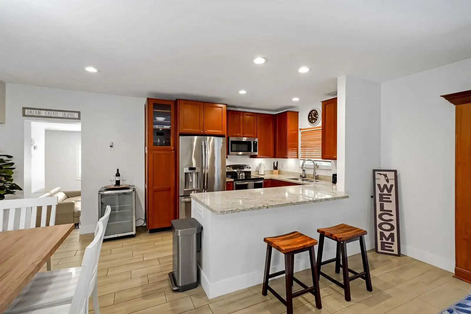 401 NW 21ST Court, Wilton Manors FL 33311 photo 5
