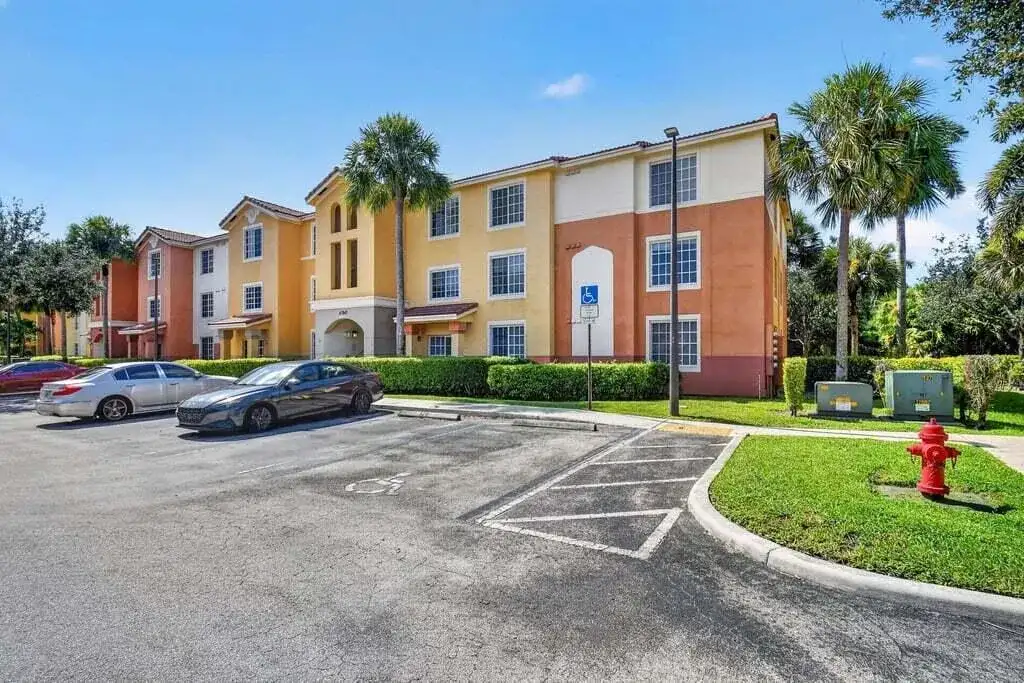 6760 Heritage Grande, Boynton Beach FL 33437 photo 2