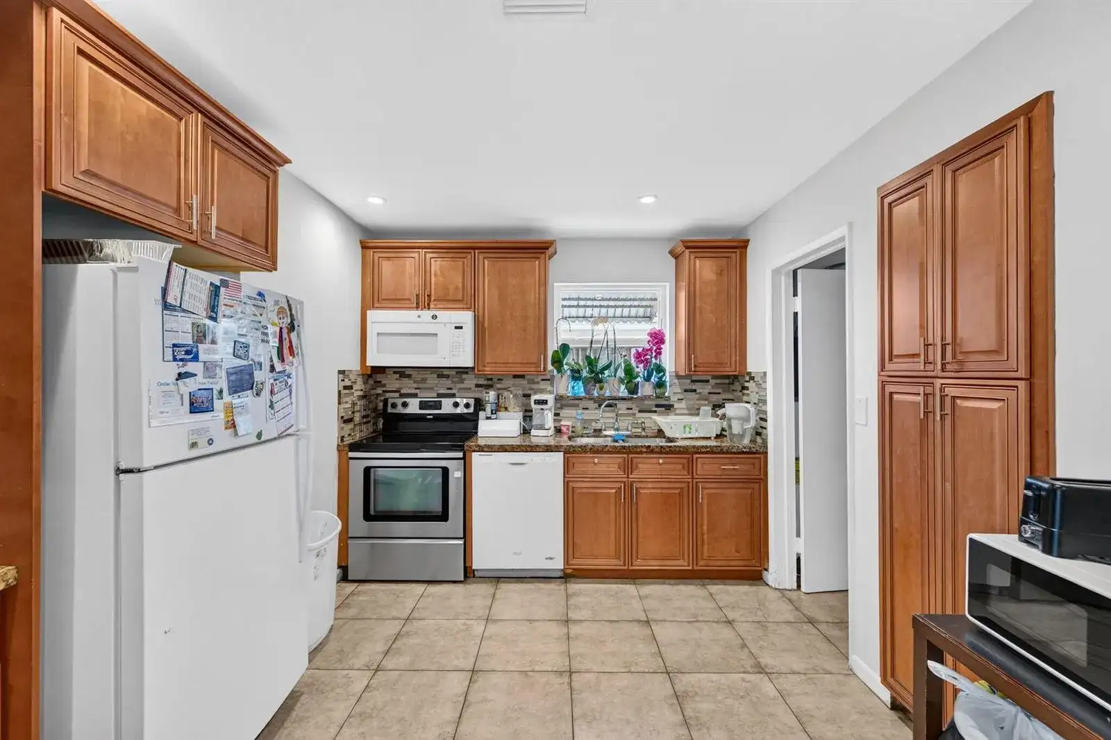1501 NW 41ST Street, Oakland Park FL 33309 photo 2