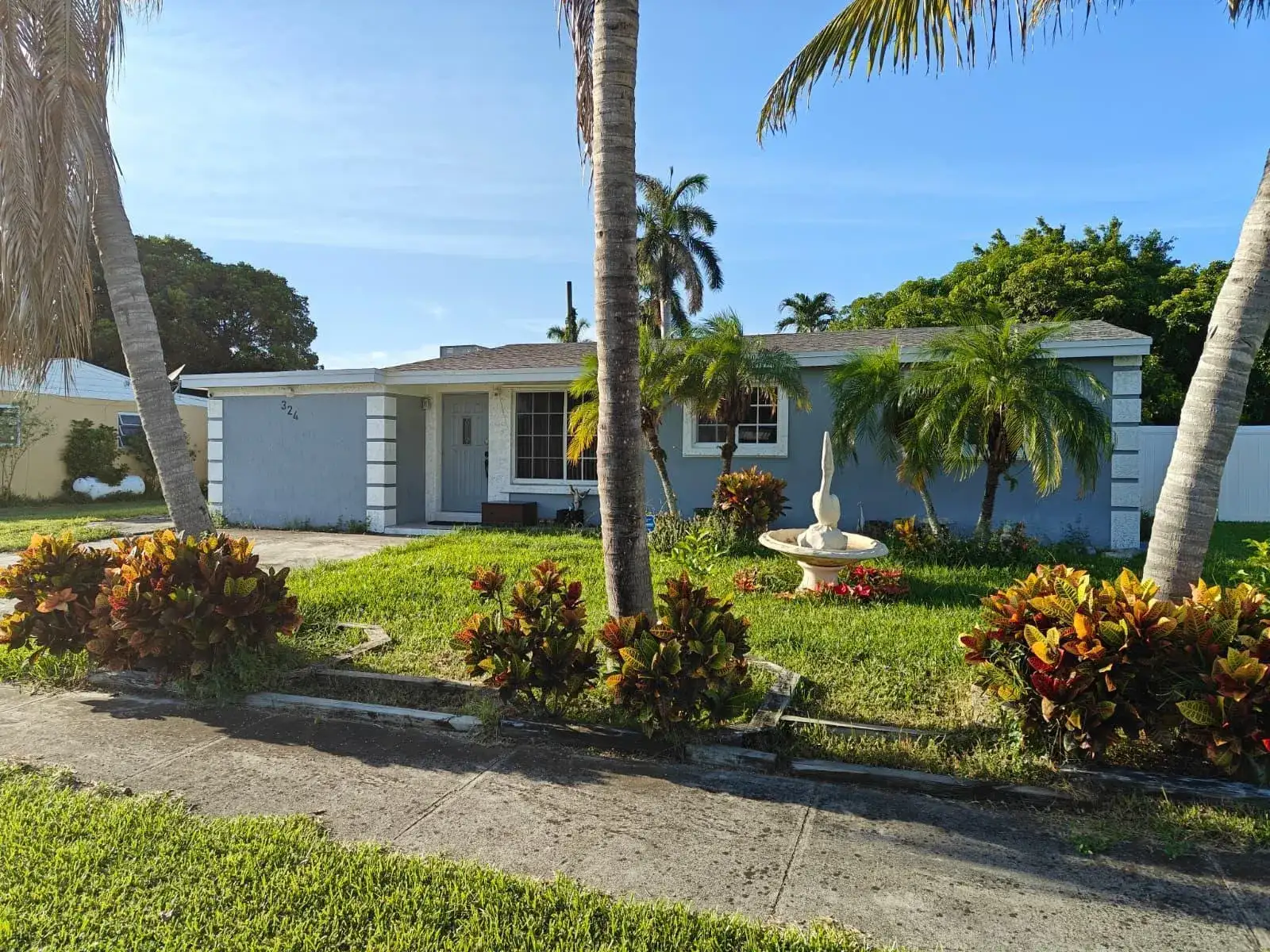 324 Mid Pines Road, Palm Springs FL 33461 photo 3