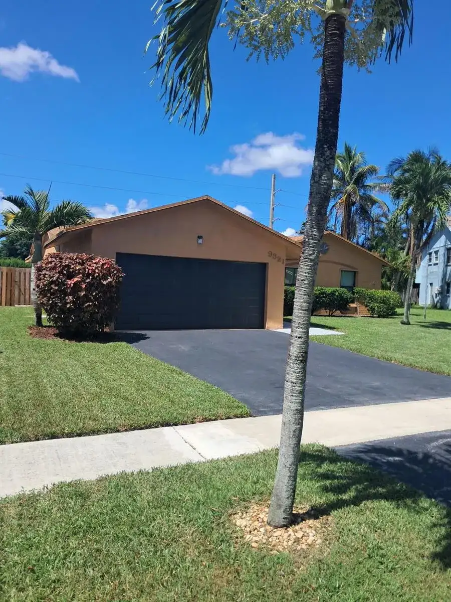 9321 NW 43RD Manor S, Sunrise FL 33351 photo 3