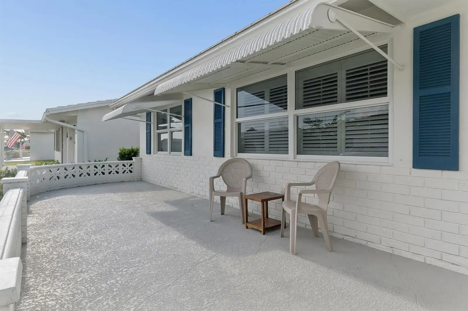 2084 SW 13th Terrace, Boynton Beach FL 33426 photo 2