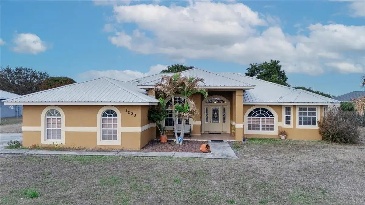 1023 Caribbean Avenue, Clewiston FL 33440 photo 2