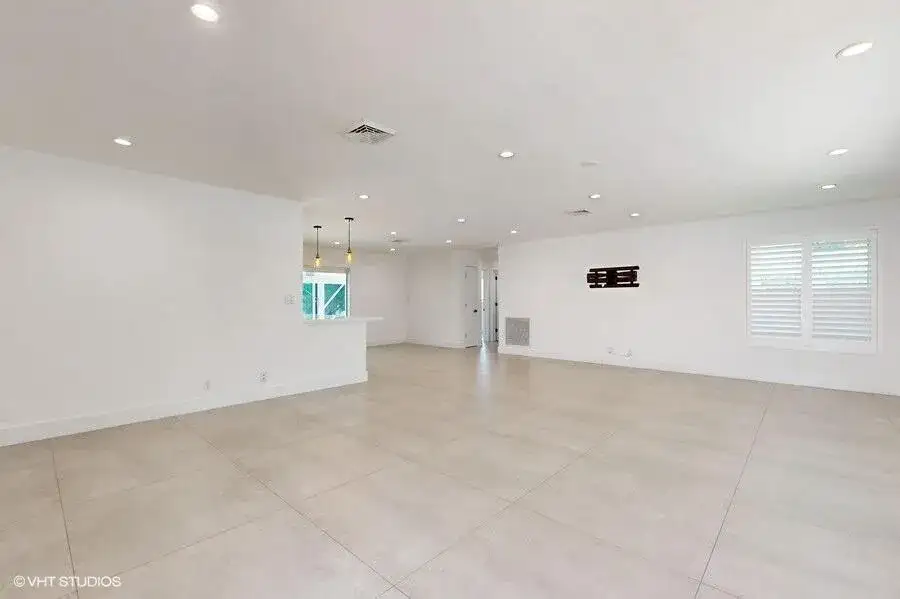 200 SW 6th Avenue, Boca Raton FL 33486 photo 4