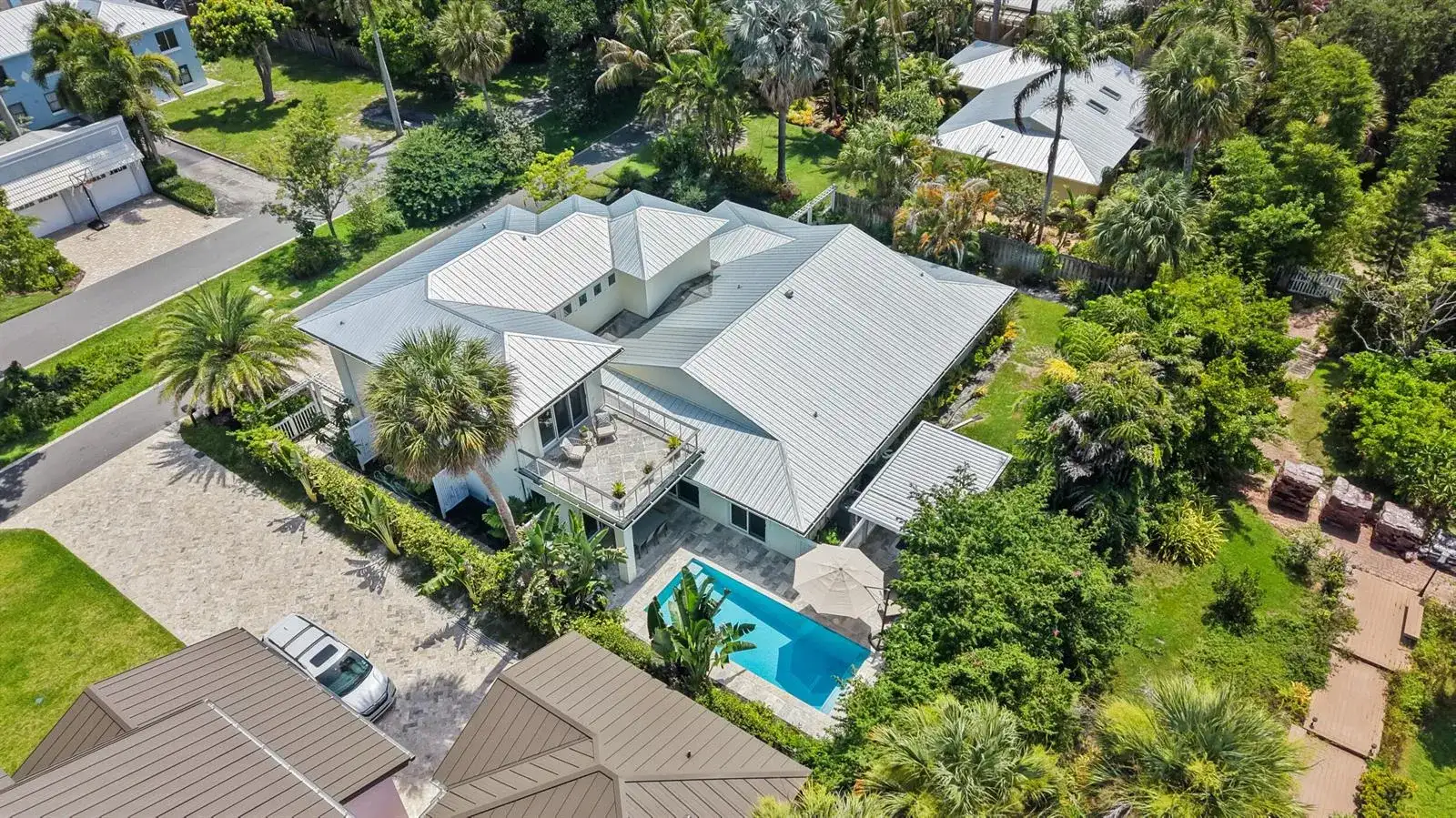 1117 SE OSCEOLA Street, Stuart FL 34996 photo 2