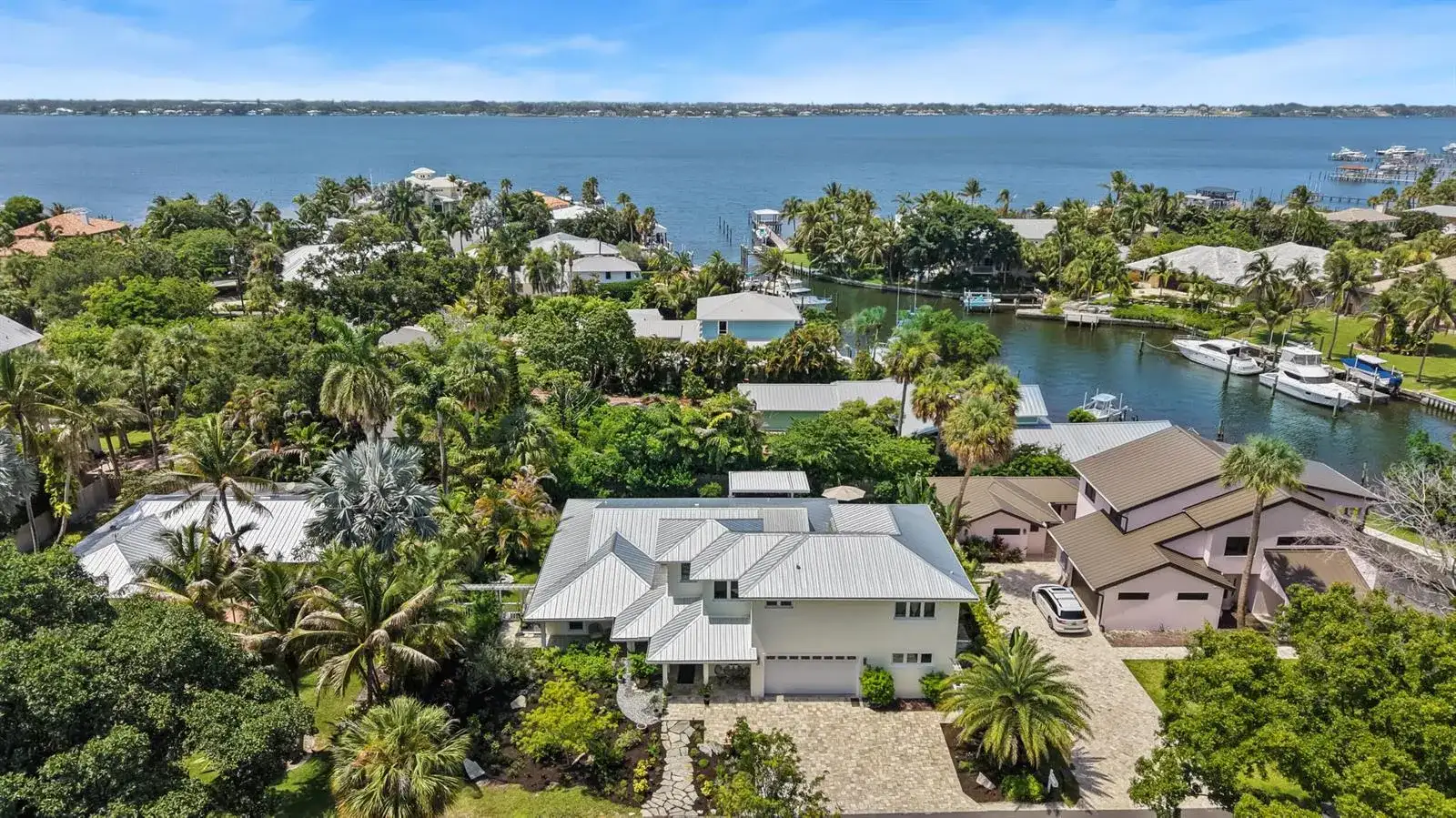 1117 SE OSCEOLA Street, Stuart FL 34996 photo 3