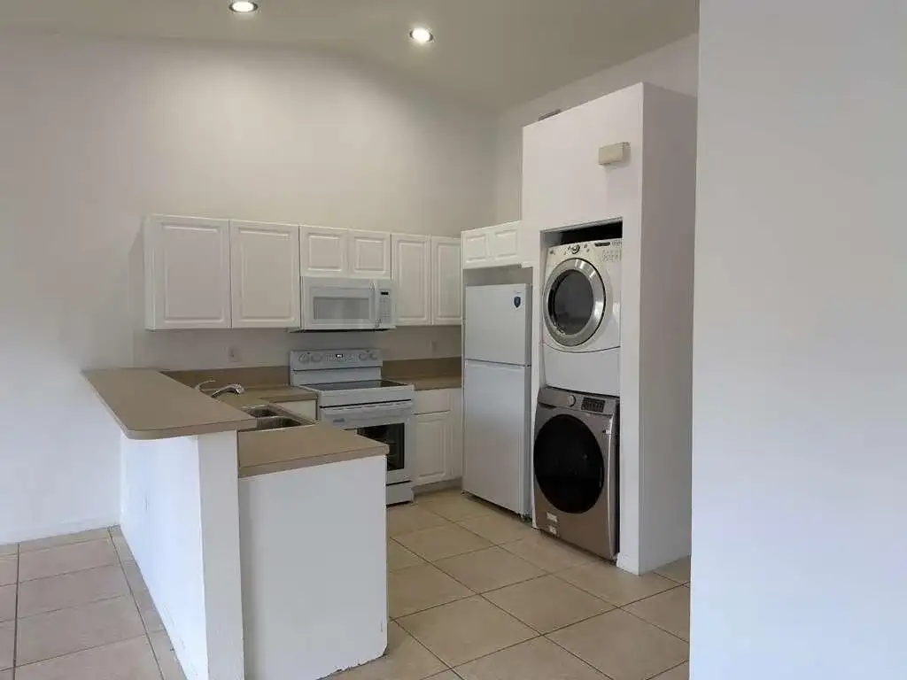 3842 SW 48TH Avenue, Hollywood FL 33023 photo 4