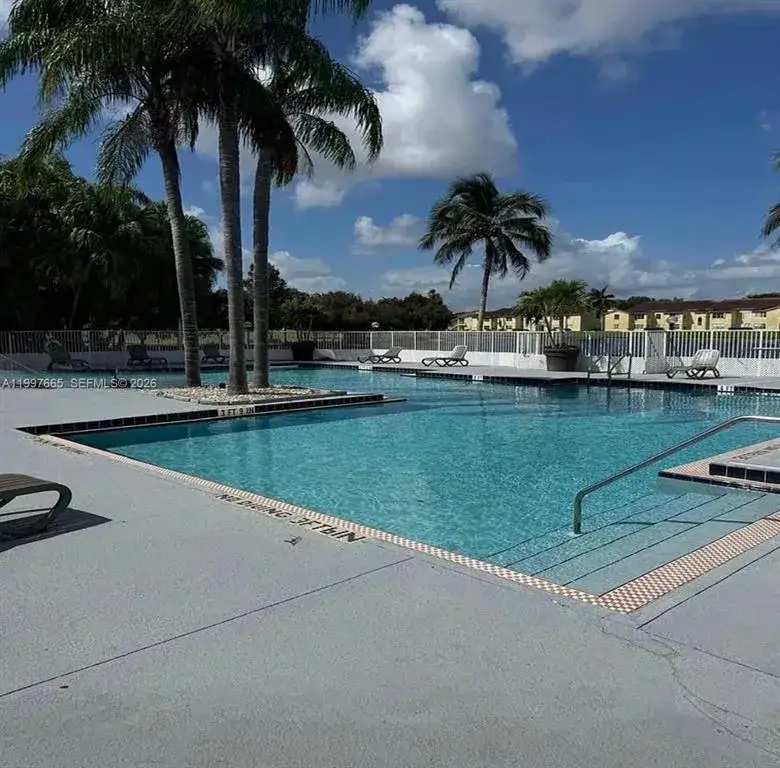 12620 VISTA ISLES Drive # 1025, Sunrise FL 33325 photo 3