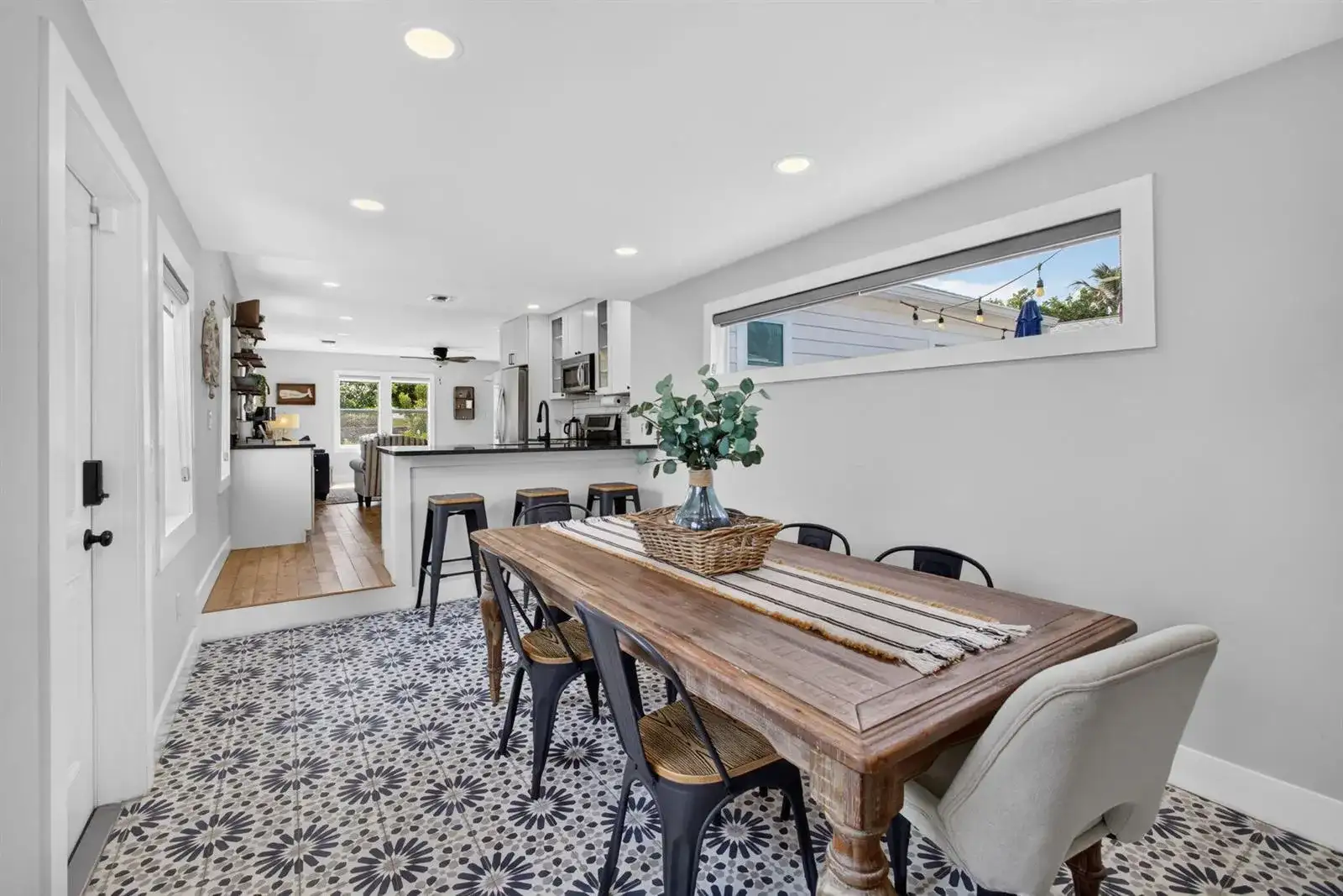 1305 N Palmway, FL 33460 photo 4