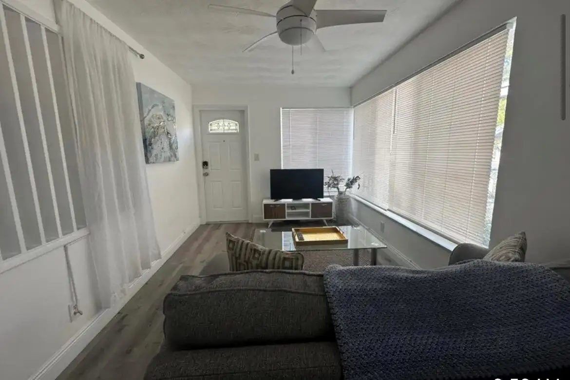116 SE 9TH Court # 2, Hallandale Beach FL 33009 photo 3