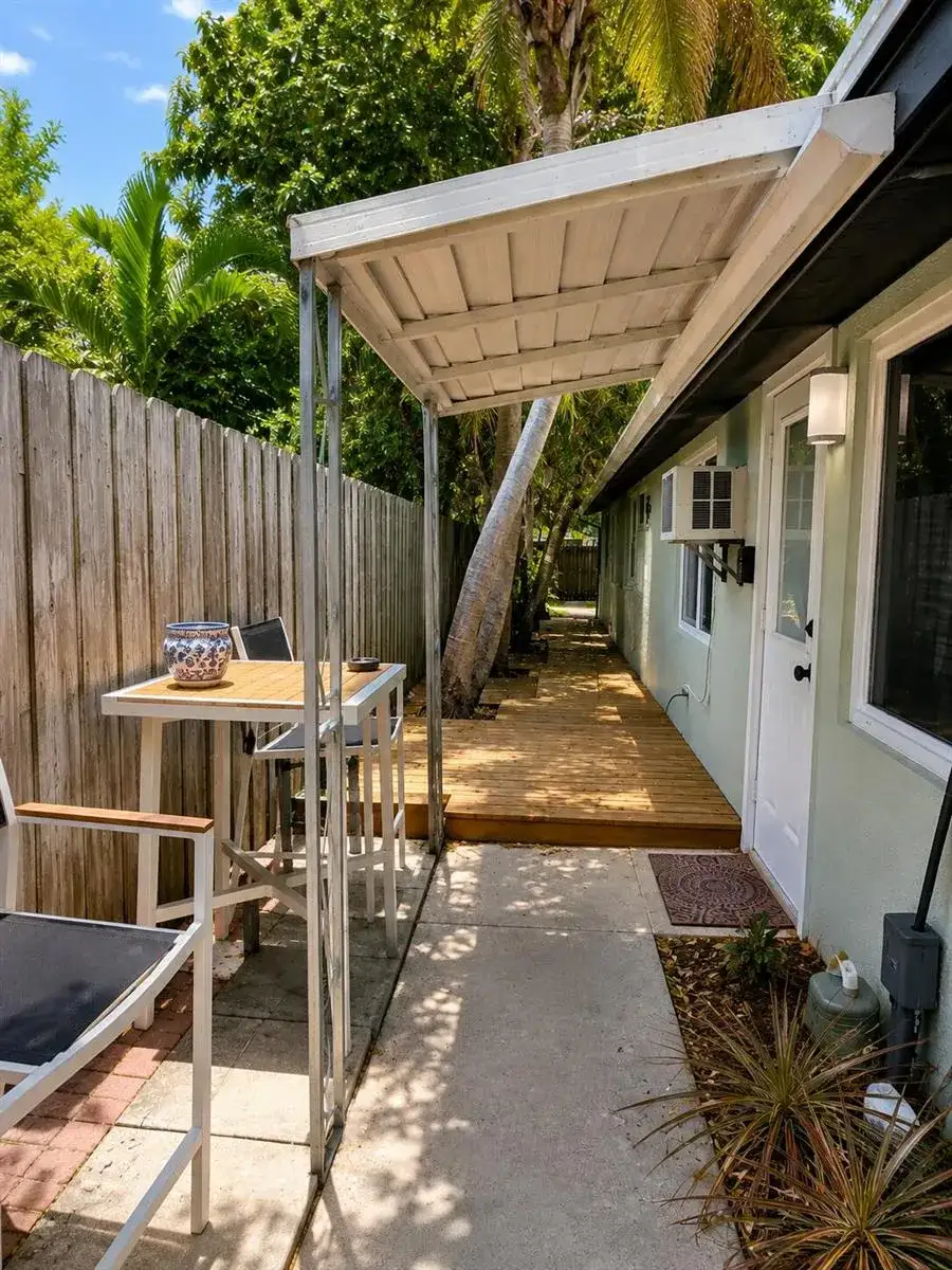 1716 NE 17TH Way, Fort Lauderdale FL 33305 photo 5