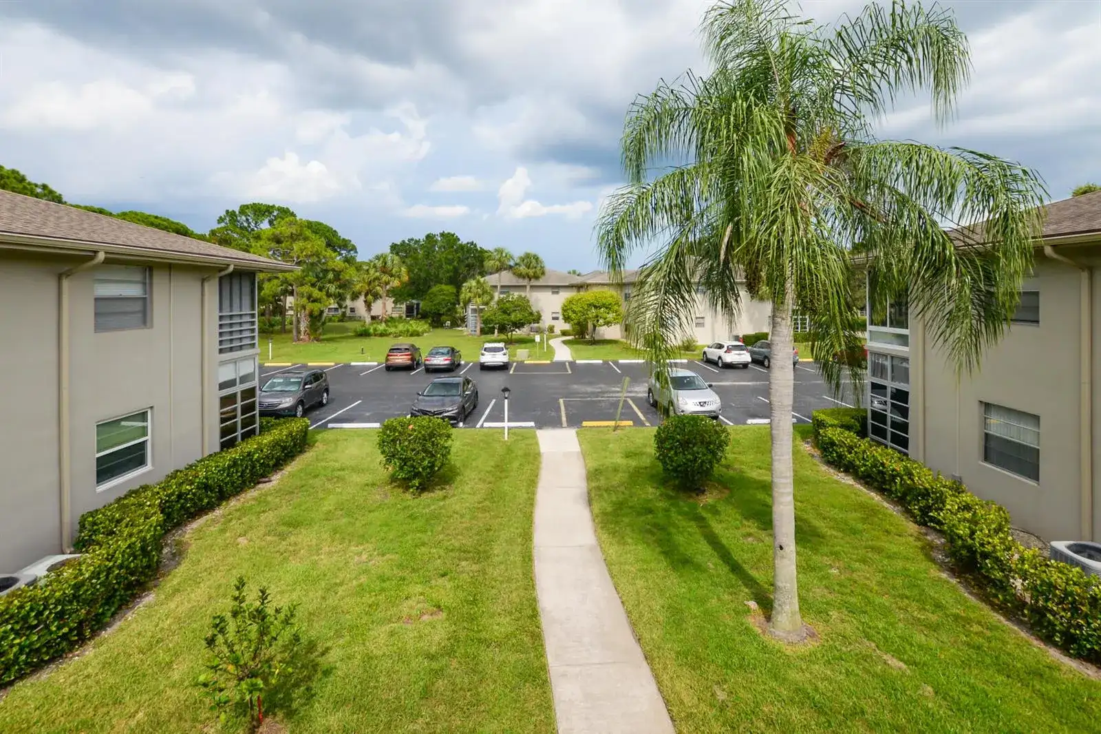 8 Lake Vista Trail, Port St. Lucie FL 34952 photo 4