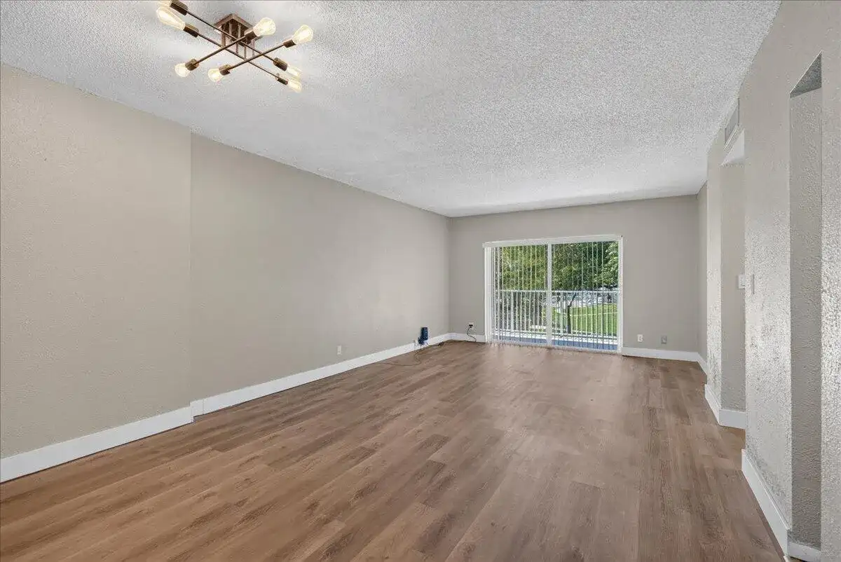 4200 Hillcrest Drive, Hollywood FL 33021 photo 5