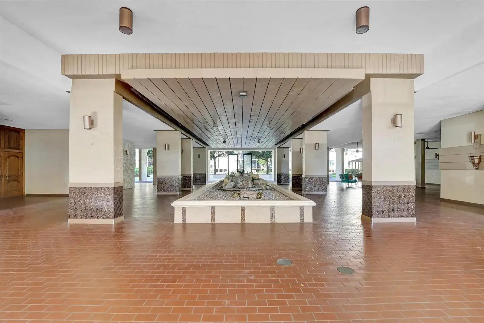 2802 N 46th Avenue # B318, Hollywood FL 33021 photo 3