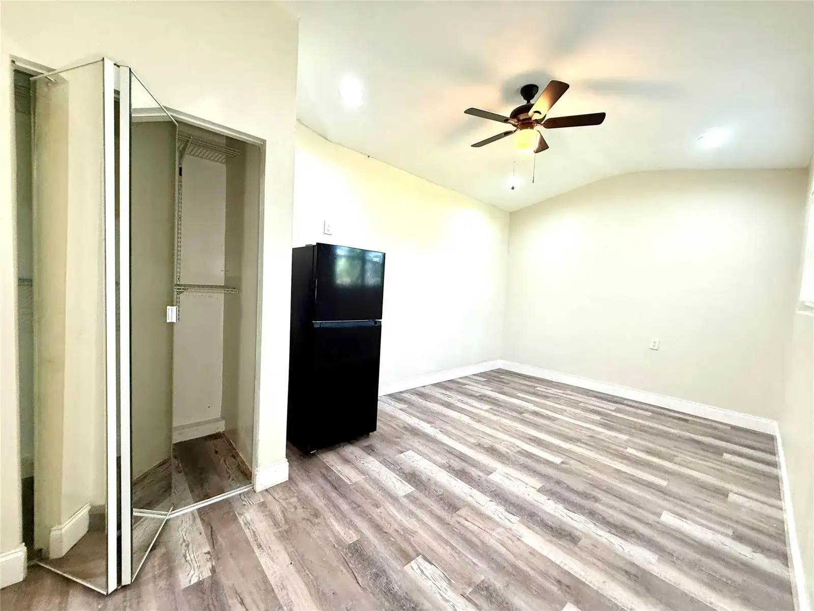 3548 NW 39th Avenue, Lauderdale Lakes FL 33309 photo 3