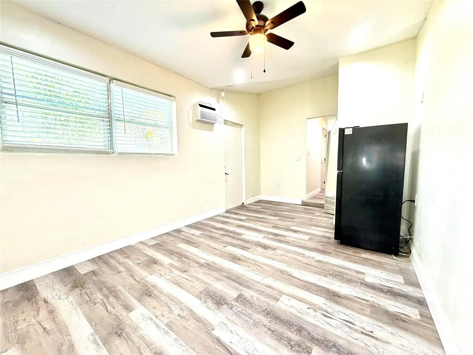 3548 NW 39th Avenue, Lauderdale Lakes FL 33309 photo 4