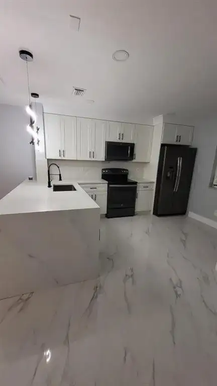 20873 NW 3RD Lane, Pembroke Pines FL 33029 photo 4
