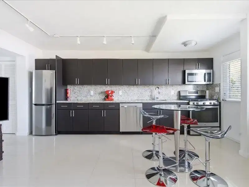 525 Meridian Avenue # 305, Miami Beach FL 33139 photo 4