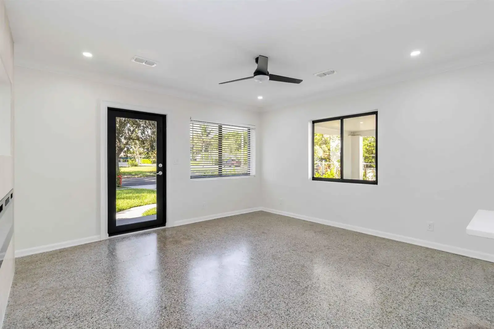 431 52nd Street, West Palm Beach FL 33407 photo 4