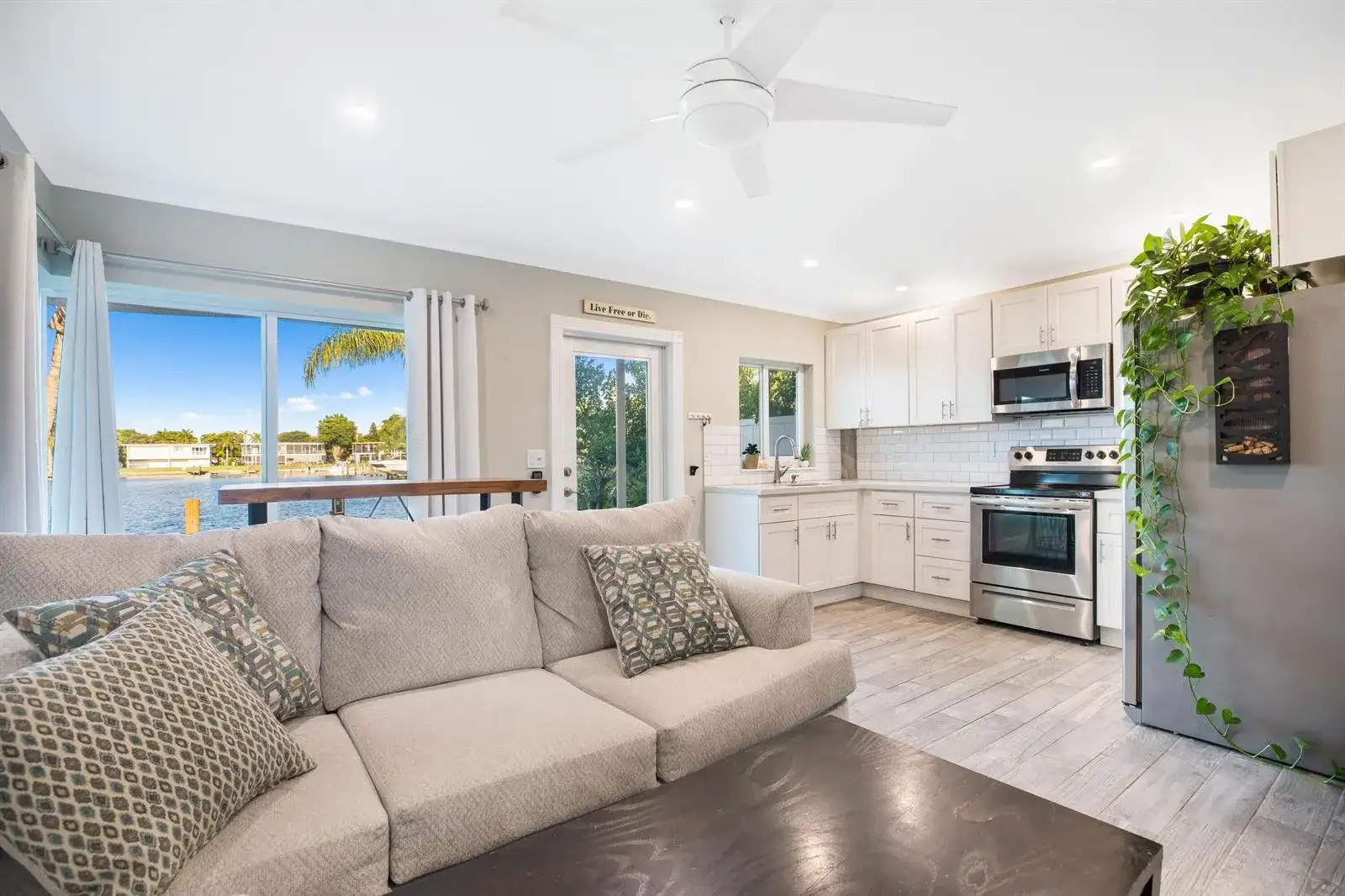 1400 SE 7TH Avenue # 2, Pompano Beach FL 33060 photo 2