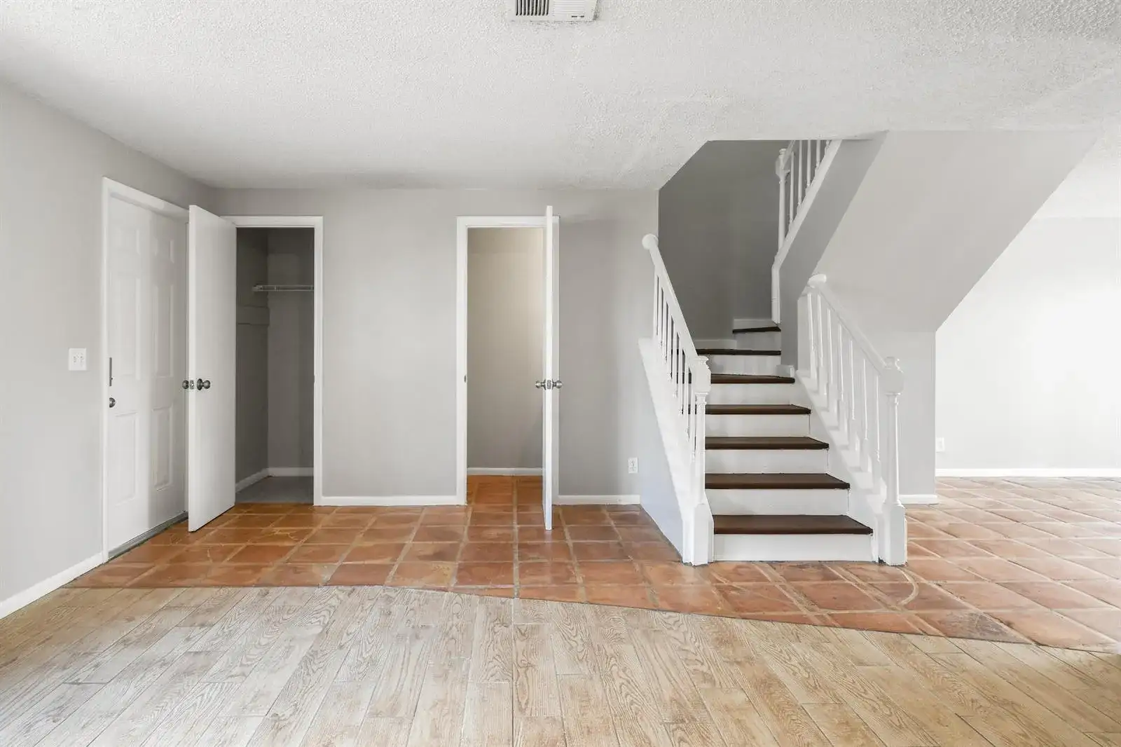 110 OLD ENGLISH Court, Jupiter FL 33458 photo 3