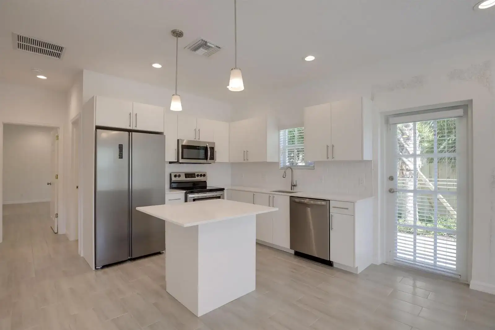 632 11th Street, West Palm Beach FL 33401 photo 2