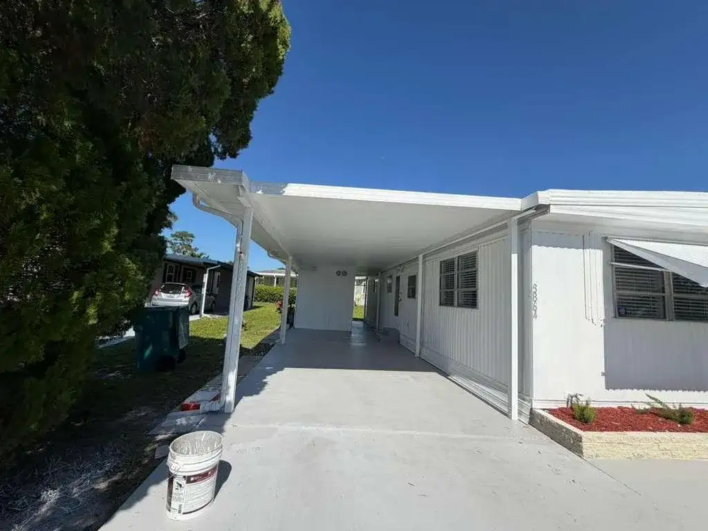 8864 Kings Drive, Boynton Beach FL 33436 photo 2