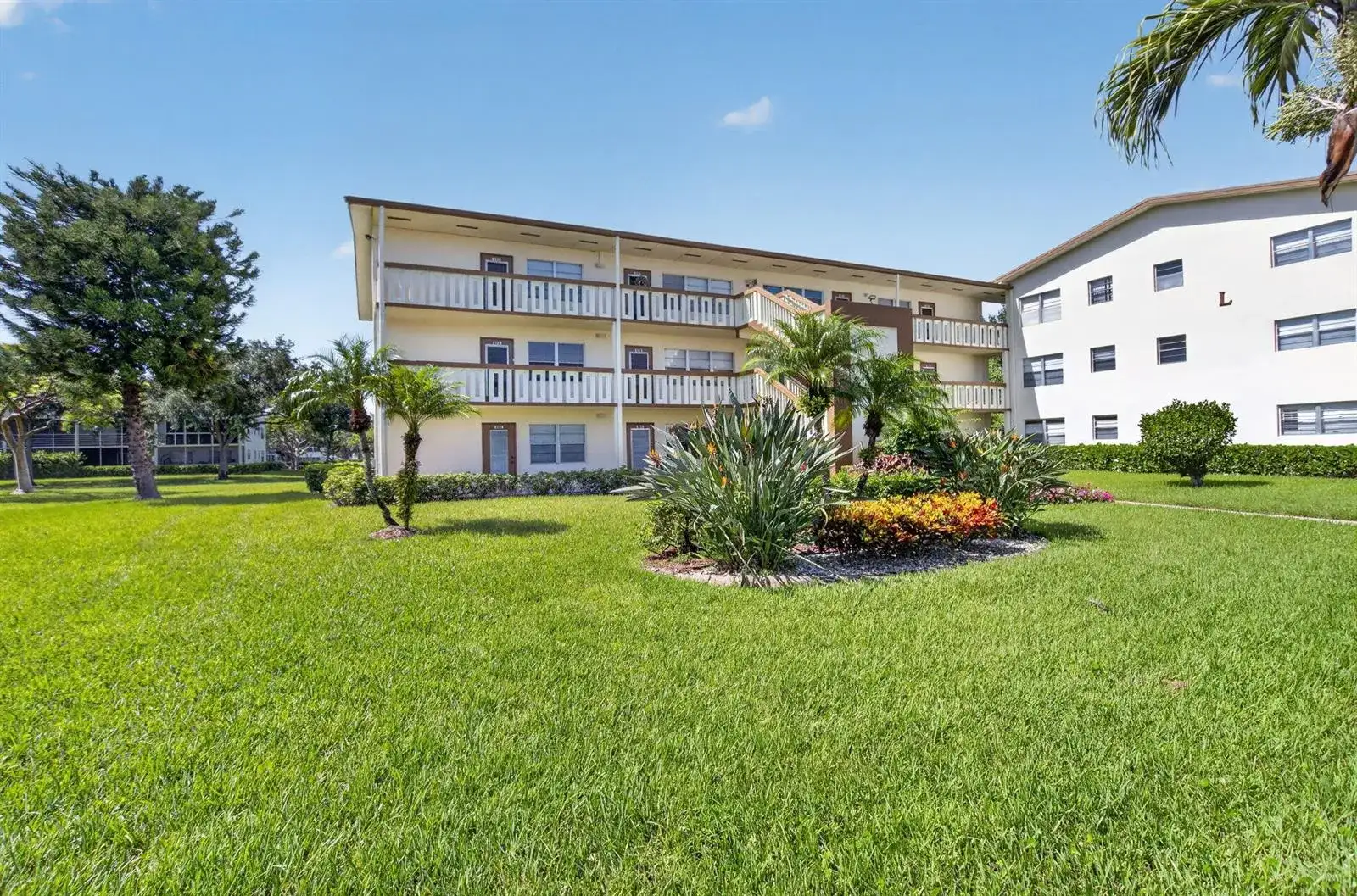 463 MANSFIELD L, Boca Raton FL 33434 photo 2
