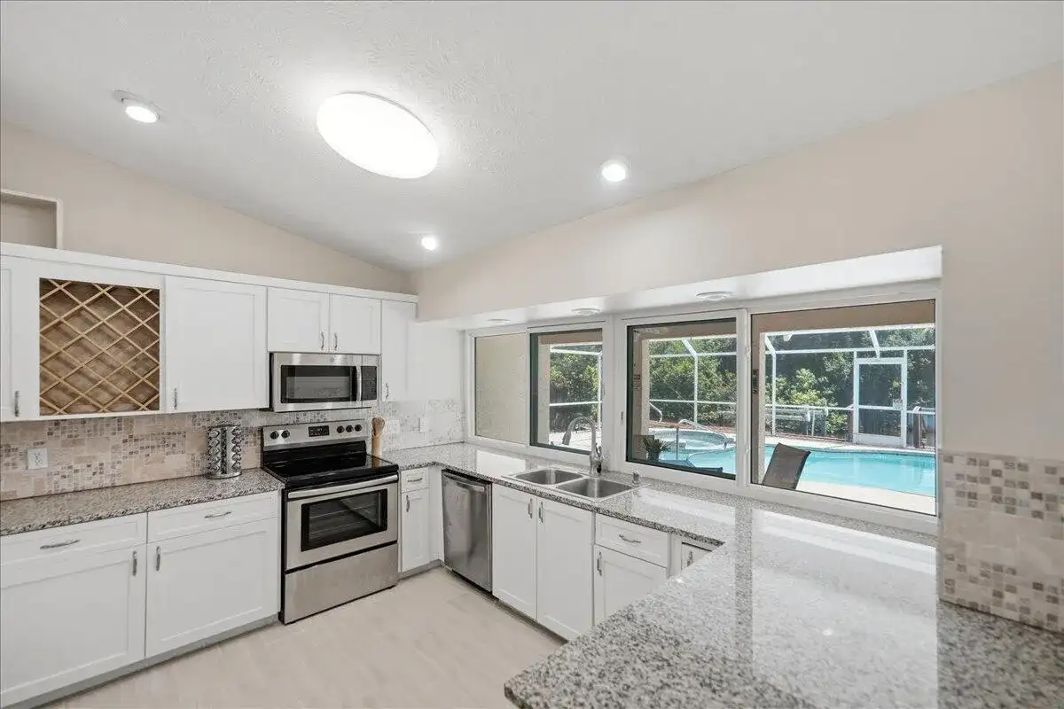 320 NE Surfside Avenue, Port St. Lucie FL 34983 photo 5