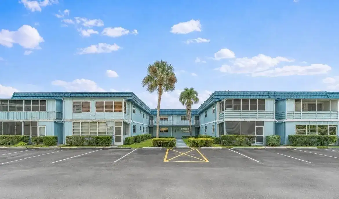 260 BRITTANY F, Delray Beach FL 33446 photo 4