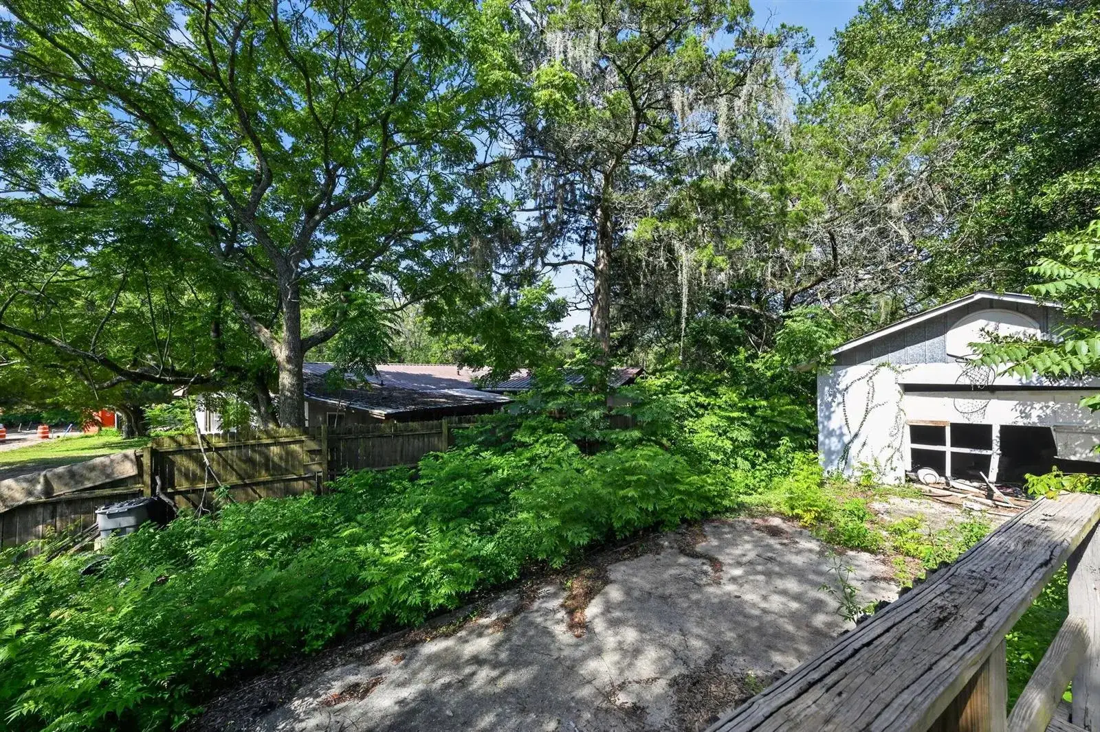 7498 Hilltop Street, FL 32656 photo 2