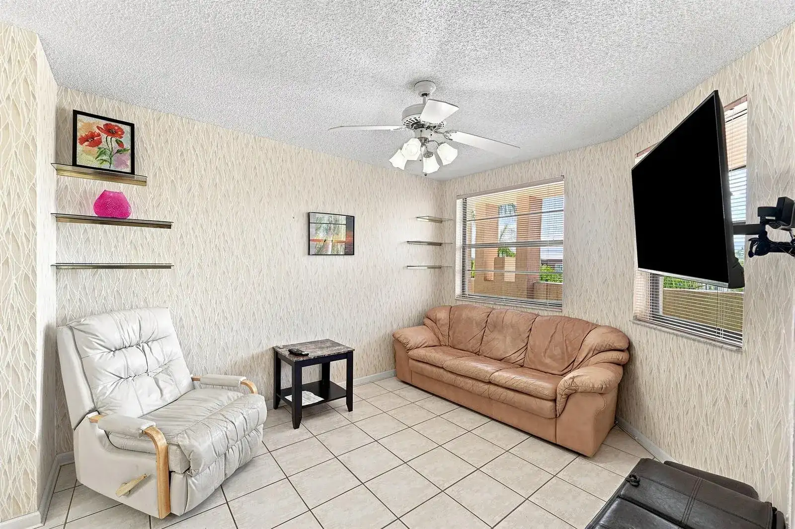 7254 FAIRFAX Drive # 304, Tamarac FL 33321 photo 3