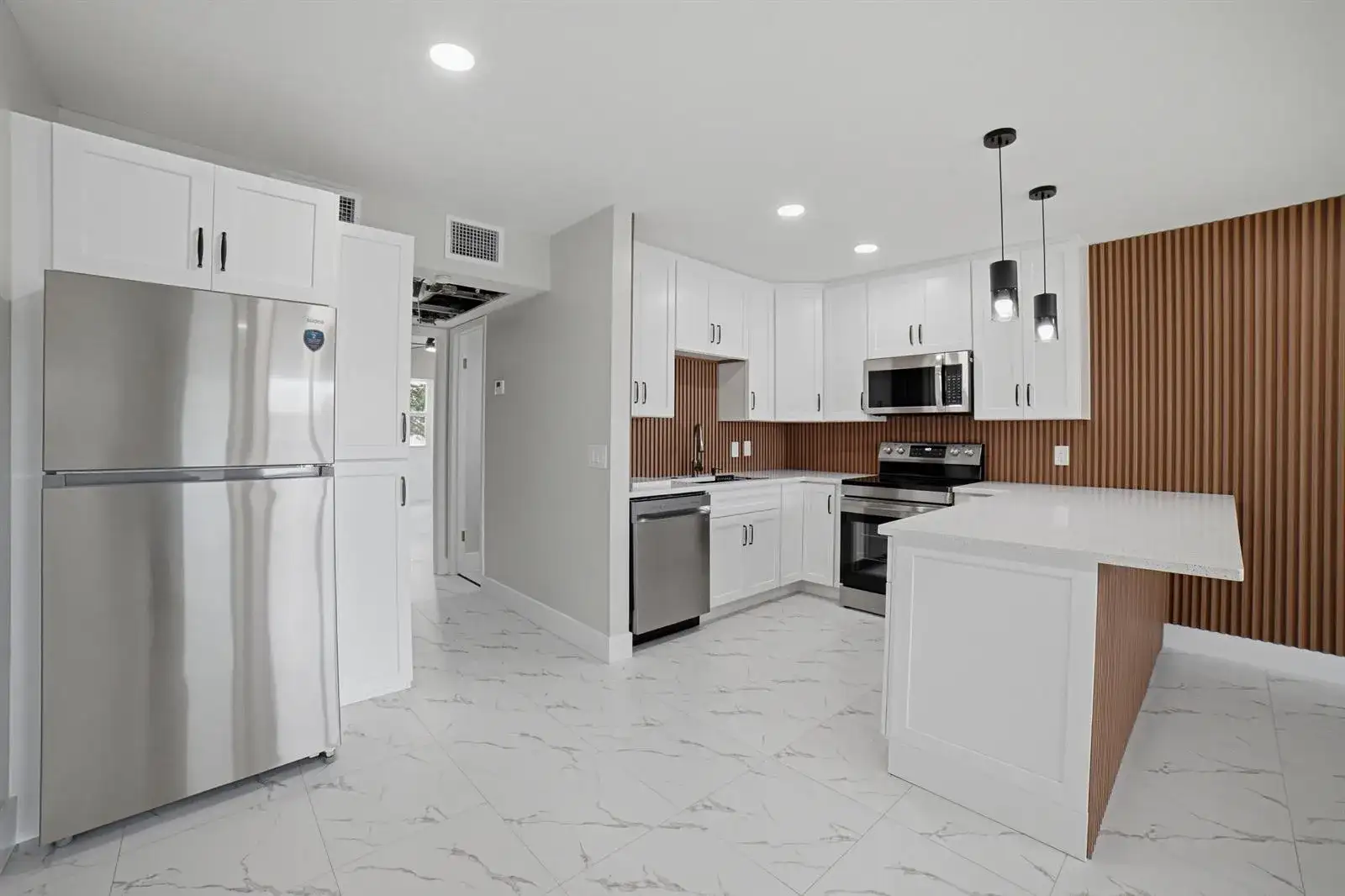 350 Farnham Q # 350, Deerfield Beach FL 33442 photo 3