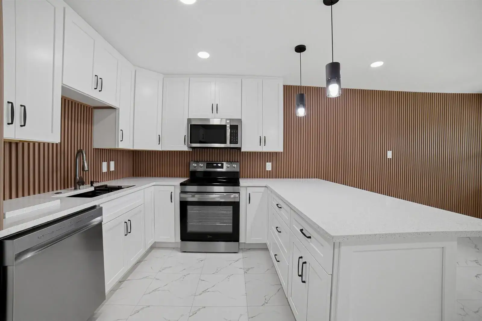 350 Farnham Q # 350, Deerfield Beach FL 33442 photo 4