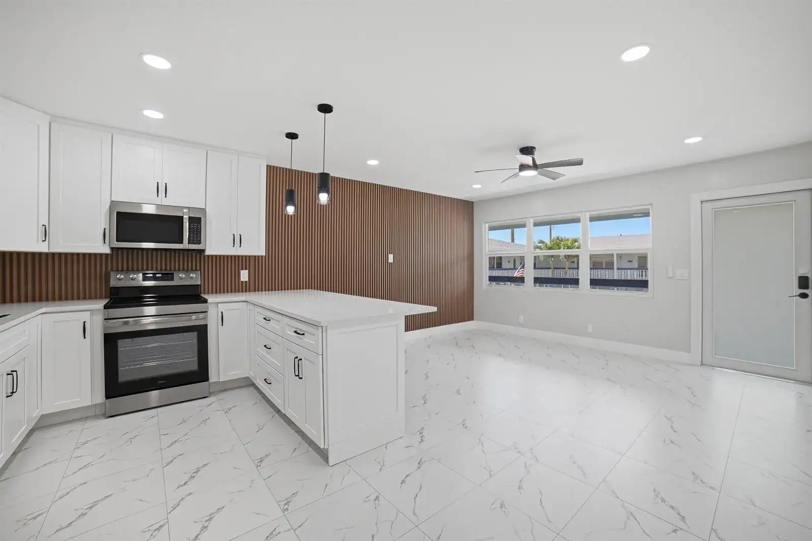 350 Farnham Q # 350, Deerfield Beach FL 33442 photo 5