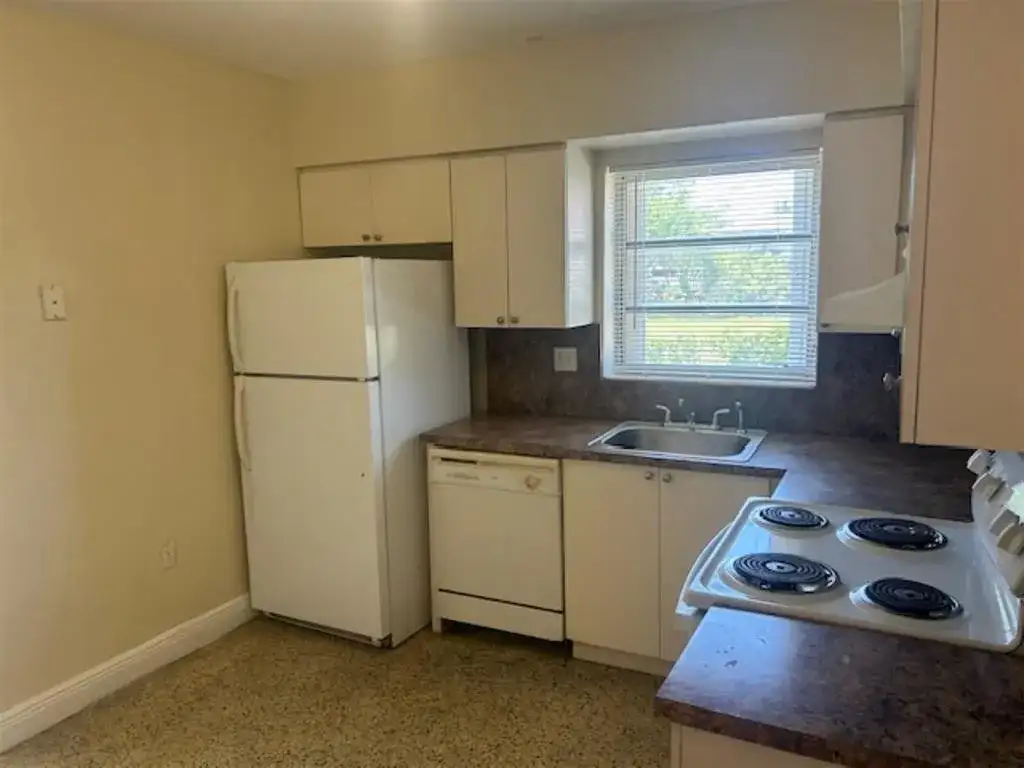 1337 NW 112TH Terrace, Miami FL 33167 photo 5